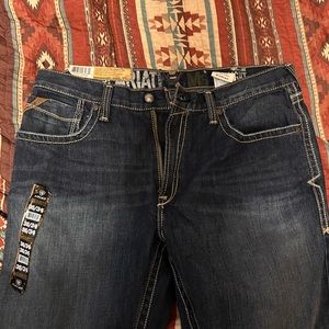 Ariat M5 low rise slim thru seat